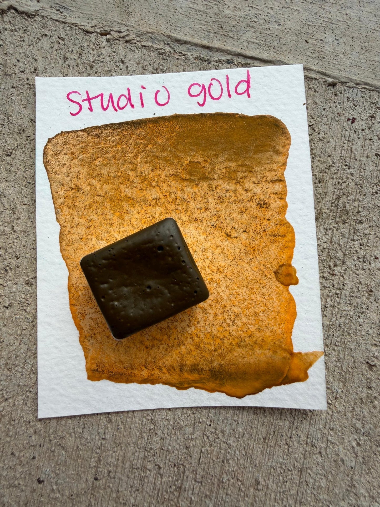 Studio Gold - Granulating Matte
