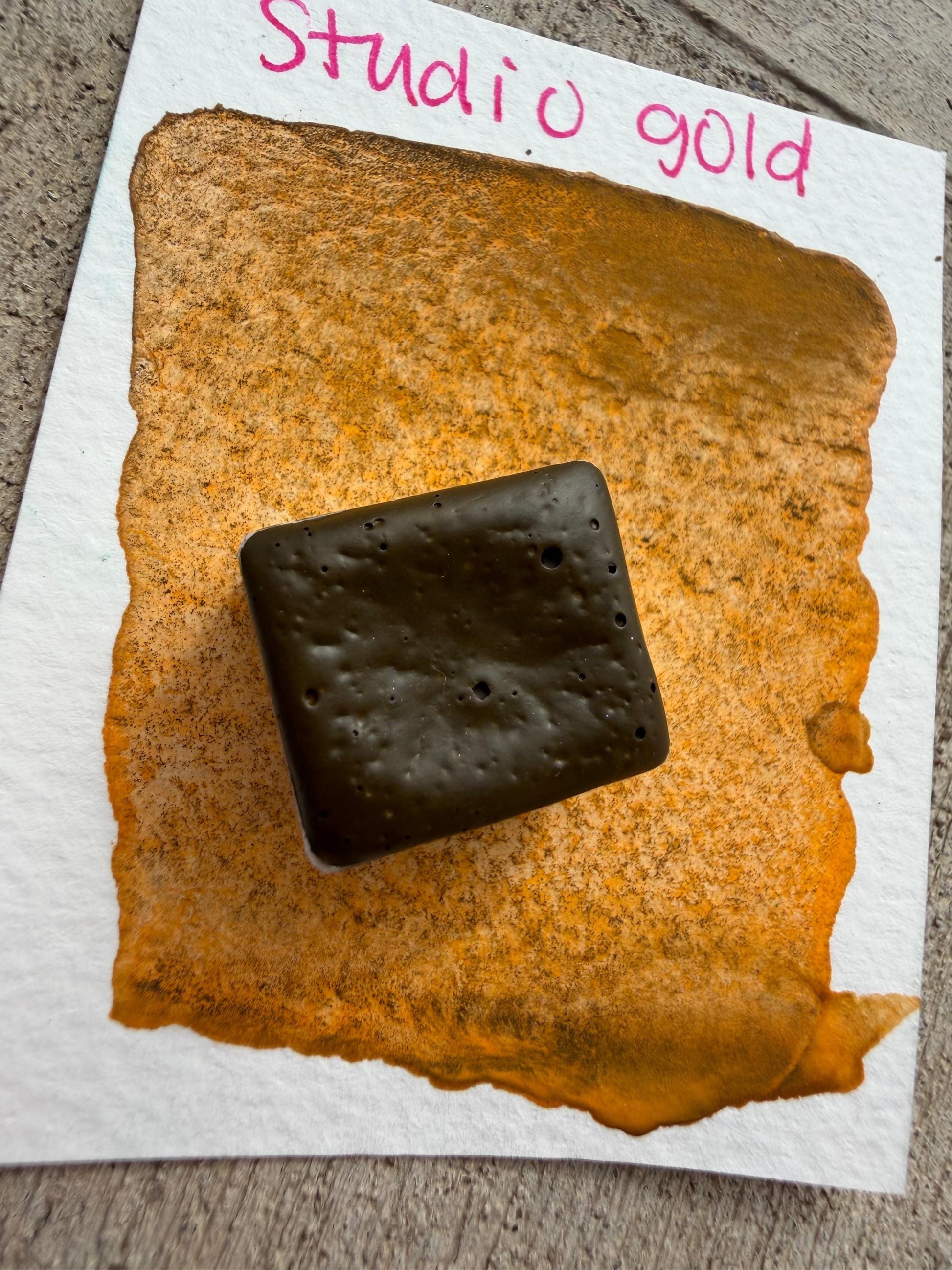 Studio Gold - Granulating Matte